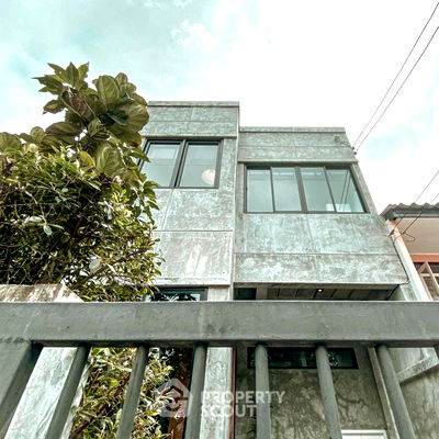 เช่าทาวน์โฮม ดองกิ มอลล์ ทองหล่อ   : ทาวน์เฮาท์ 2-ห้องนอน ใกล้ ARL รามคำแหง (ID 1422686)