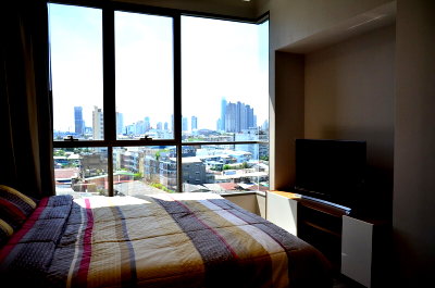 คอนโดให้เช่า : P-36746 ห้องสวย! เดอะรูม สาทร-เซนต์หลุยส์ 1 นอน วิวสระ 19,000 บาท ใกล้ BTS เซนต์หลุยส์ | Line Id @easythaihome | 085-592-2897