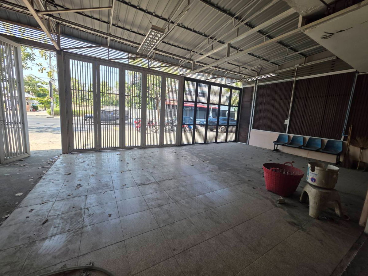 รูป ขายอาคารพาณิชย์ ติดถนนวัชรพล Tel.0999983897 - รูปที่ 3/32