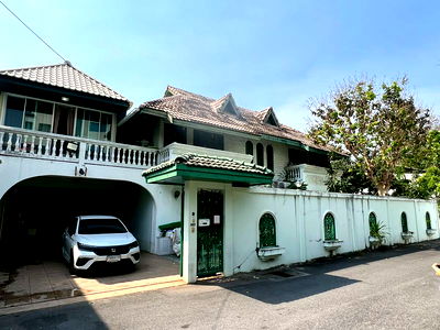 ที่ดิน ถนนสุขุมวิท : ✨✨✨ขายด่วน! ที่ดิน 100 วา 🏠พร้อมสิ่งปลูกสร้าง แปลงมุม   📍ทำเลหายาก สุขุมวิท 71 – ปรีดีพนมยงค์ 42