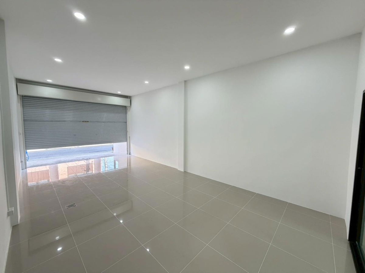 รูป CS037 📍 อาคาร 3 ชั้นติดถนนหลัก มองเห็นชัด เดินทางสะดวก 🚗 - รูปที่ 4/26