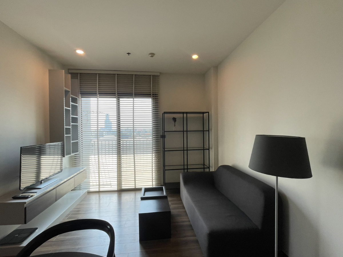 รูป ว่างพร้อมเช่า 1 ห้องนอน  45 ตรม ห้องมุม เฟอร์ครบ พร้อมเข้าอยู่ - รูปที่ 3/14