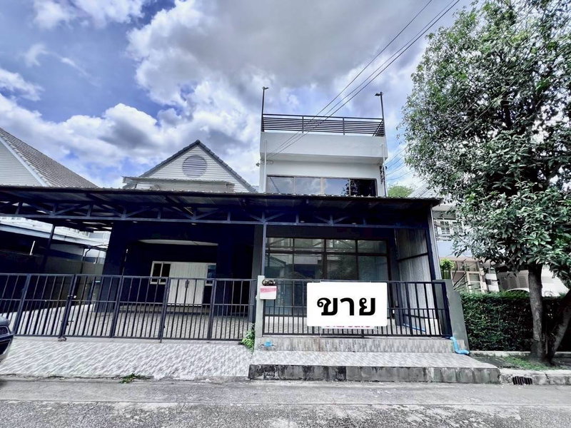 ขายบ้านเดี่ยว : ขายบ้านเดี่ยว 70 ตร.วา โฮมเพลส รามคำแหง ใกล้ MRT เพียง 5.9 ล้าน