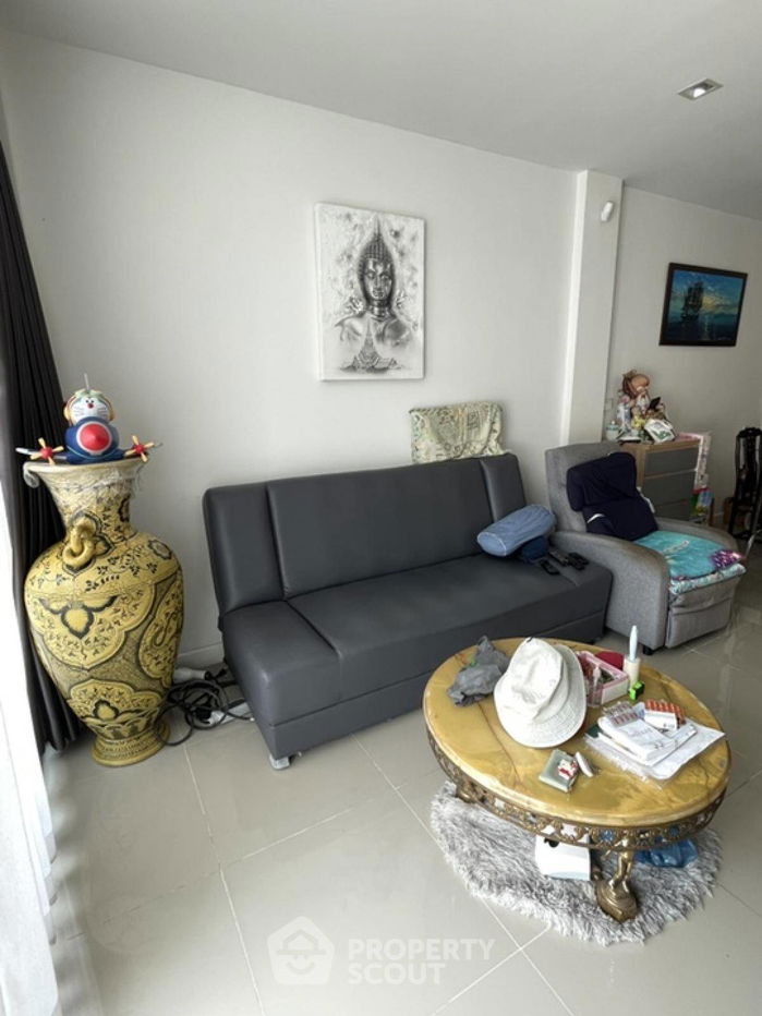 รูป ทาวน์เฮ้าส์ 3-ห้องนอน ใน ลาดพร้าว (ID 1679622) - รูปที่ 3/12