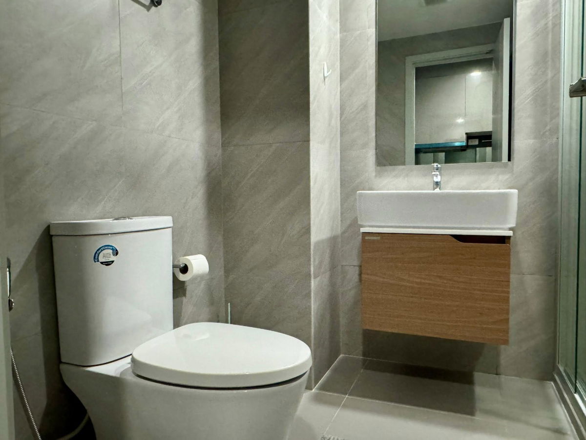 รูป Ideo Chula Samyan【𝐑𝐄𝐍𝐓】🔥ห้องโทนละมุนสไตล์ Smart Minimal จัดสเปซลงตัว อยู่แล้วชีวิตดูเป็นระบบขึ้นทันที🔥 ติดต่อไลน์ไอดี: @hacondo - รูปที่ 6/6