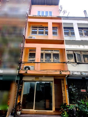 เช่าอาคารพาณิชย์ วิทยาลัยพณิชยการบางนา : 🏢 ให้เช่า อาคารพาณิชย์ 4 ชั้น ใกล้ BTS บางจาก เดินเพียง 3 นาที ✨ ทำเลดี เหมาะทำโฮมออฟฟิศ / สตูดิโอ / Workshop / ร้านค้า / Residence / Airbnb