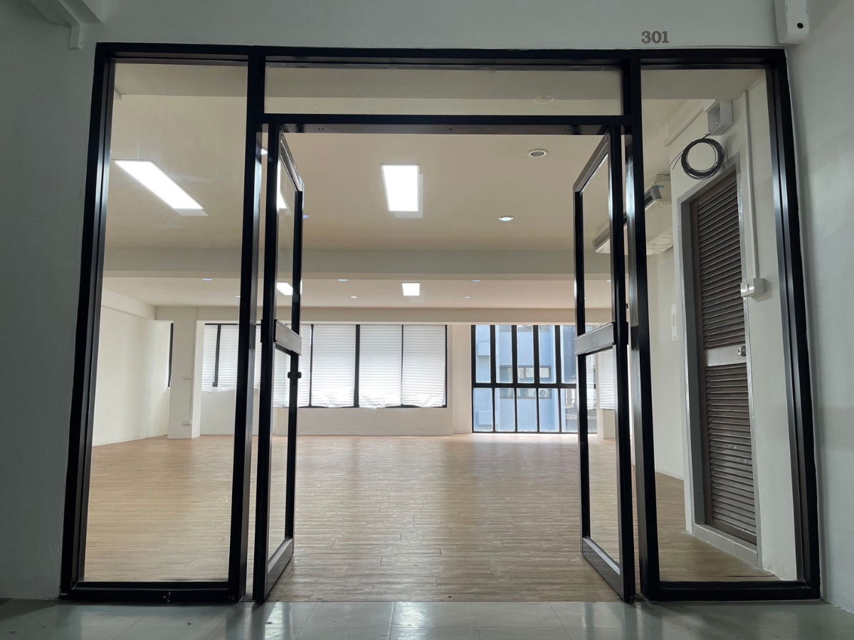 รูป ออฟฟิศให้เช่า ใกล้รถไฟฟ้าสายสีเหลือง - รูปที่ 1/19