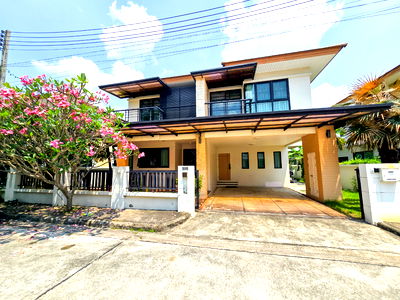 บ้านเดี่ยว ม.เกษตรศาสตร์ ศรีราชา : ขาย บ้านเดี่ยว มบ.คีรีราชา เก้ากิโล ศรีราชา ขนาด 205ตรม. 3 ห้องนอน ตกแต่งสวย เฟอร์นิเจอร์ครบ พร้อมอยู่