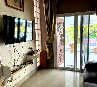 เช่าทาวน์โฮม วัดพระยาสุเรนทร์ : HU7176 ทาวน์เฮ้าส์ให้เช่า หมู่บ้านวรารักษ์ กรุงเทพมหานคร