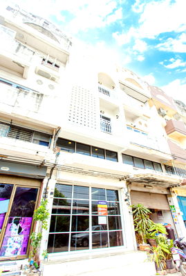 อาคารพาณิชย์ กระทรวงแรงงาน : 🏡ขายด่วน อาคารพาณิชย์ 3.5 ชั้น🏡  🩷 เย็นตาโฟ 1🩷  นวมินทร์ 111 แยก 1 