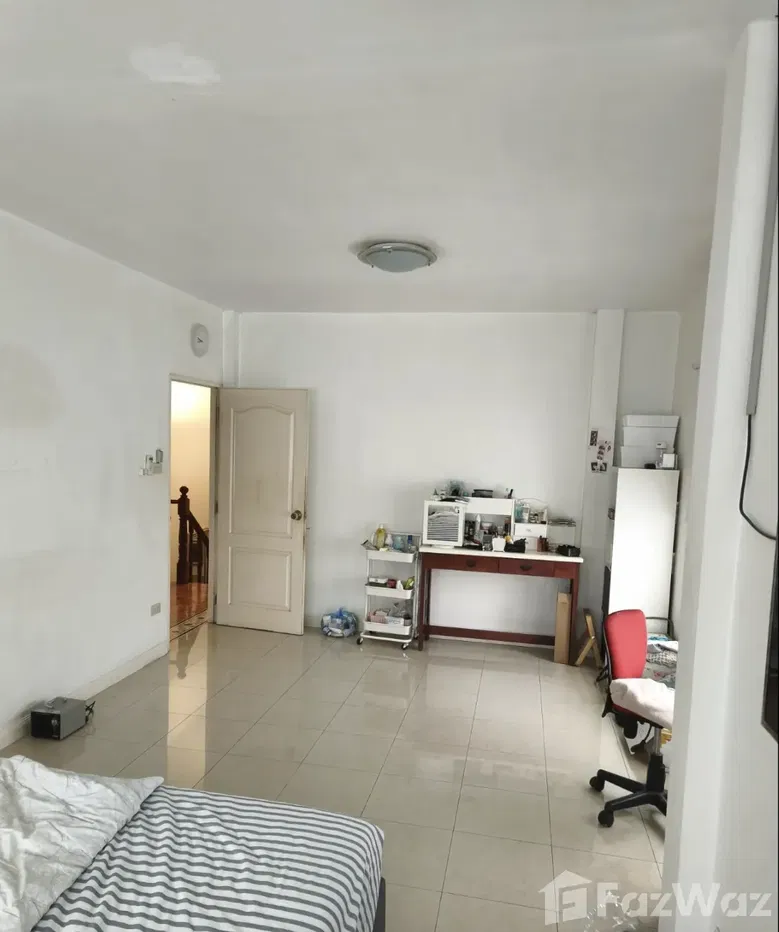 รูป บ้านเดี่ยวให้เช่า 6 ห้องนอน ใน พลับพลา, กรุงเทพมหานคร 6032466 - รูปที่ 9/13