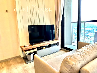 Condos for rent : For Rent: Keen Condo: 1 Bedroom, 35 sq m, 35th floor, city and mountain view. Near Robinson , on Sukhumvit Road
