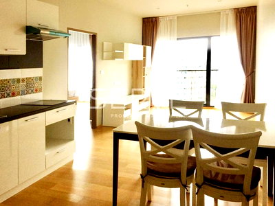 Condos for rent : 1 Bed with Bathtub Large Room City view Fully furnished Good Location BTS Phaya Thai 200 m. @  Noble Revent