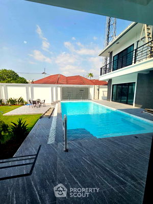 เช่าบ้านเดี่ยว หนองปรือ ชลบุรี : วิลล่า 4-ห้องนอน ใกล้ พัทยาตะวันออก (ID 2635093)