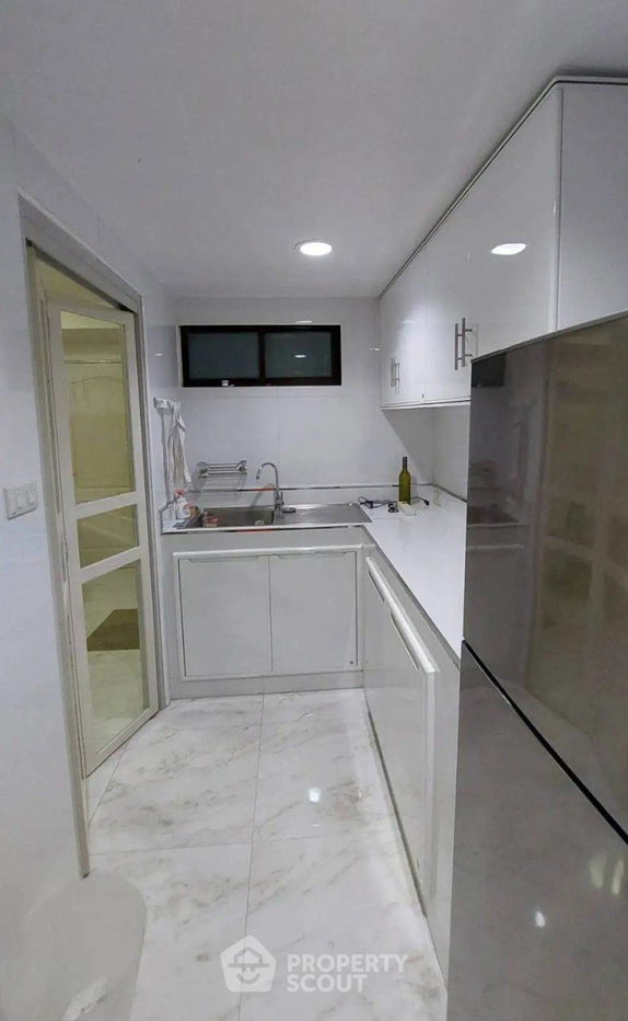 รูป คอนโด 2-ห้องนอน ที่ ลุมพินี เพลส สวนพลู สาทร ใกล้ MRT ลุมพินี (ID 2019745) - รูปที่ 6/9