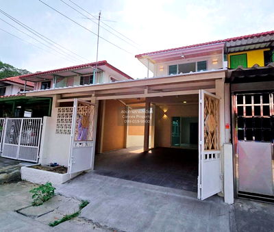 ทาวน์โฮม กรุงเทพมหานคร : ขายทาวน์เฮ้าส์/ทาวน์โฮม  บ้านพระปิ่น 4 หน้ากว้าง รีโนเวทใหม่ หนองแขม เขต หนองแขม กรุงเทพ CX-145636 ✅ ทักไลน์ @connexproperty ตอบทันที ทีมงานมืออาชีพ ✅