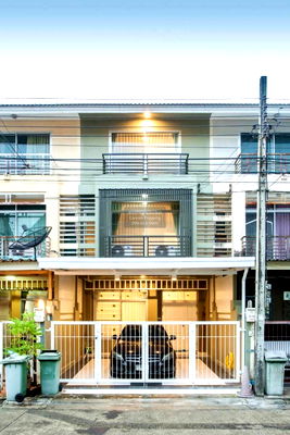 Townhouses for rent North Bangkok University  : For Rent Townhouse/Townhome  , Vista Park Watcharapol , Khlong Thanon , Sai Mai , Bangkok , CX-143477 ✅ Live chat with us ADD LINE @connexproperty ✅