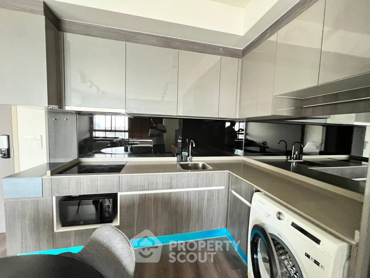 picture High-Floor 2-BR 60 Sqm At Ideo Rama 9 - Asoke, 300m To MRT Phra Ram 9 (ID 2631935) - 14/17
