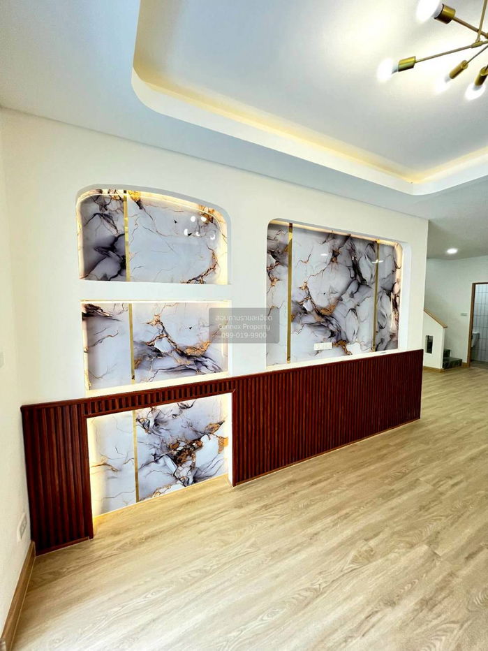 รูป ขายทาวน์เฮ้าส์/ทาวน์โฮม  บ้านคัทลียาวิลล์ หน้ากว้าง รีโนเวทใหม่ ลาดสวาย ลำลูกกา ปทุมธานี CX-137030 ✅ ทักไลน์ @connexproperty ตอบทันที ทีมงานมืออาชีพ ✅ - รูปที่ 5/10