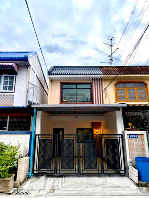 ทาวน์โฮม ม.สวนดุสิต : ขายทาวน์เฮ้าส์/ทาวน์โฮม  บ้านสมชายพัฒนา หน้ากว้าง รีโนเวทใหม่ บางกรวย บางกรวย นนทบุรี CX-135654 ✅ ทักไลน์ @connexproperty ตอบทันที ทีมงานมืออาชีพ ✅