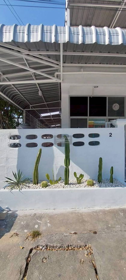 รูป ขายทาวน์เฮ้าส์/ทาวน์โฮม  บ้านเจ้าพระยาวิลล่า รีโนเวทใหม่ ศาลาธรรมสพน์ เขต ทวีวัฒนา กรุงเทพ CX-145096 ✅ ทักไลน์ @connexproperty ตอบทันที ทีมงานมืออาชีพ ✅ - รูปที่ 2/12