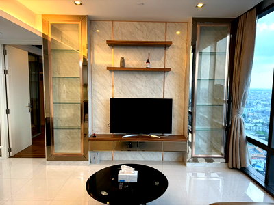 Condos for rent Chulalongkorn University : The Bangkok Sathorn Beautiful built in furniture near bts Surasak