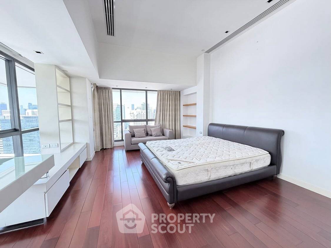รูป คอนโด 3-ห้องนอน ที่ เลอ รัฟฟิเน่ สุขุมวิท 39 คอนโดมิเนียม ใกล้ BTS พร้อมพงษ์ (ID 2636870) - รูปที่ 4/14