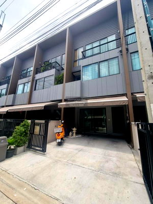 Townhouses for rent : For Rent Townhouse/Townhome  , Baan Klang Muang Rama 9-New Krungthep Kreetha , Thap Chang , Saphan Sung , Bangkok , CX-121630 ✅ Live chat with us ADD LINE @connexproperty ✅