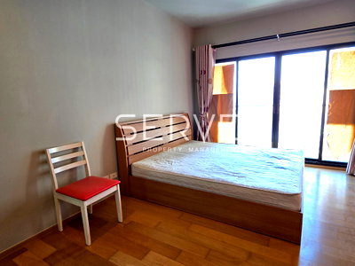 Condos for rent : Studio with Bathtub Large Room High Fl. 20+ City view Fully furnished Good Location BTS Phaya Thai 200 m. @  Noble Revent