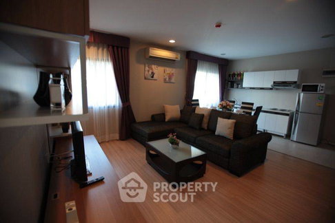 2-BR Condo at Renova Residence Chidlom Condominium near BTS Phloen Chit (ID 365447)