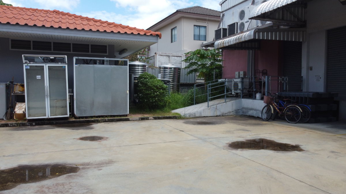 รูป ที่ดินขนาด 1ไร่ 1งาน 39 วา (539 ตารางวา) พร้อมโรงงานพื้นที่ 442 ตารางเมตร หน้ากว้างที่ดิน 5 นาทีจาก Central West View 20 เมตร - รูปที่ 5/7