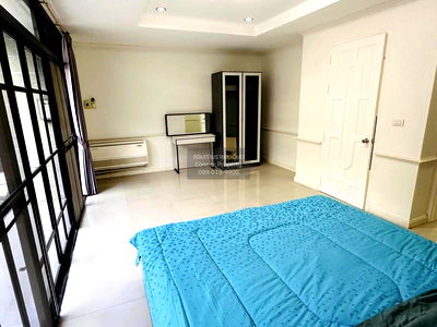 เช่าทาวน์โฮม ม.ศรีนครินทรวิโรฒ วิทยาเขตประสานมิตร : เช่าทาวน์เฮ้าส์/ทาวน์โฮม  หมู่บ้านชิชา คาสเซิล MRT-เพชรบุรี คลองเตยเหนือ เขต วัฒนา กรุงเทพ CX-84783 ✅ ทักไลน์ @connexproperty ตอบทันที ทีมงานมืออาชีพ ✅