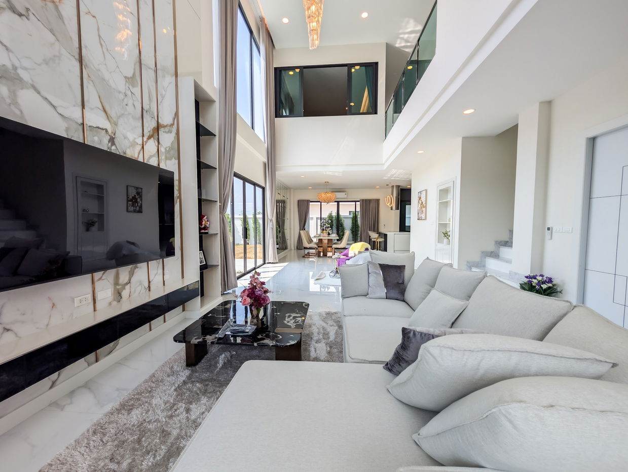 รูป Luxury 5 bedroom Villa for Sale in East Pattaya - รูปที่ 3/22