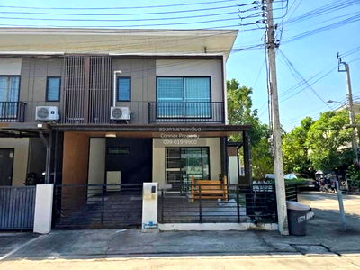 ขายทาวน์โฮม : ขายทาวน์เฮ้าส์/ทาวน์โฮม  เดอะ คอนเนค อ่อนนุช - วงแหวน 2 ดอกไม้ เขต ประเวศ กรุงเทพ CX-120177 ✅ ทักไลน์ @connexproperty ตอบทันที ทีมงานมืออาชีพ ✅