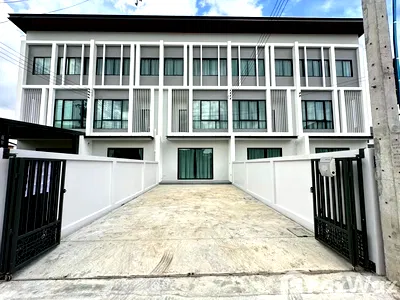 เช่าทาวน์โฮม กรุงเทพมหานคร : ทาวน์เฮ้าส์ให้เช่า 3 ห้องนอน ใน ลาดพร้าว, กรุงเทพมหานคร 6035917