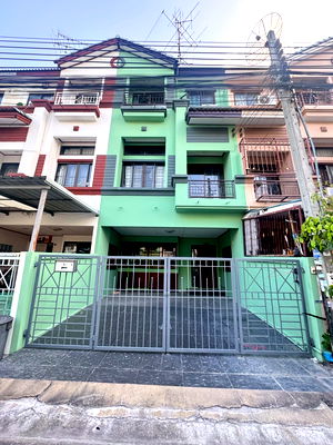 ทาวน์โฮมให้เช่า : N019 เช่า ให้เช่า ปล่อยเช่า ทาวน์โฮม รัชดา เหม่งจ๋าย โครงการบ้านกลางเมือง รัชดา-เหม่งจ๋าย 1 ราคาถูก สนใจ Line: @951qfbfi