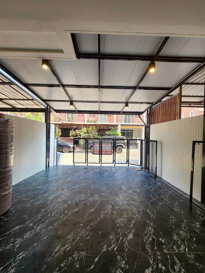 รูป ขายทาวน์เฮ้าส์/ทาวน์โฮม  เดอะ บริติช สาทร - กัลปพฤกษ์ รีโนเวทใหม่ บางหว้า เขต ภาษีเจริญ กรุงเทพ CX-143992 ✅ ทักไลน์ @connexproperty ตอบทันที ทีมงานมืออาชีพ ✅ - รูปที่ 2/12