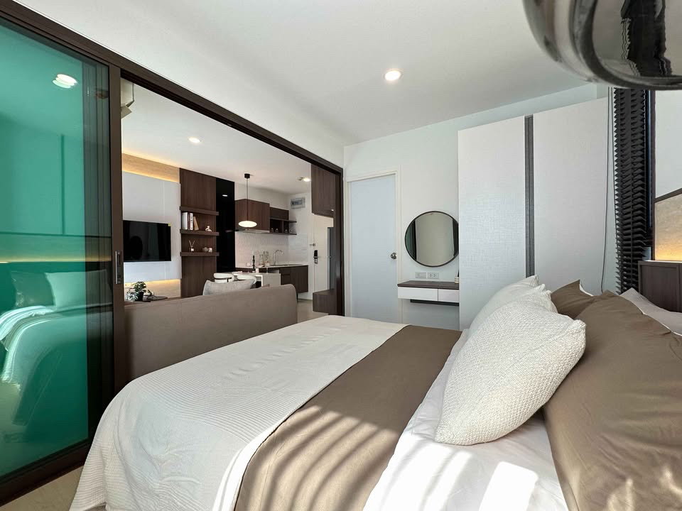 Condo for Sale at Zcape 3 – Behind Central Phuket! - image 4