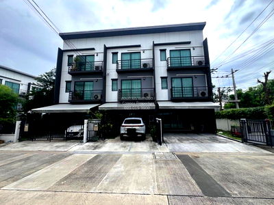 Townhouses for sale : For Sale Townhouse/Townhome  , Baan Klang Muang Ratchaphruek - Rattanathibet , Bang Rak Yai , Bang Bua Thong , Nonthaburi , CX-127609 ✅ Live chat with us ADD LINE @connexproperty ✅