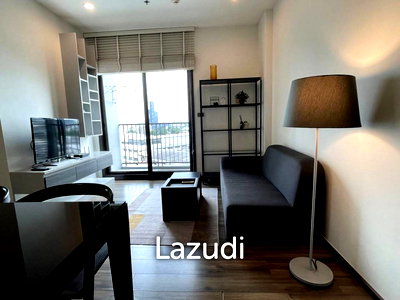 Condos for sale : 45 sqm modern 1 bedroom condo at WYNE Sukhumvit Phra Khanong Bangkok