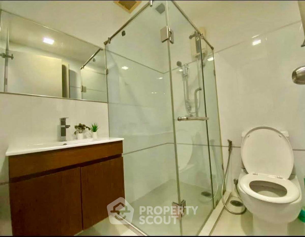 picture 18th-Floor 2-BR Condo At Thru Thonglor, Bang Kapi (ID 2633689) - 14/14