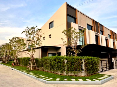เช่าทาวน์โฮม บิ๊กซี บางพลี : ND0081   ให้เช่า Pleno สุขุมวิท–บางนา 4   2.5 ชั้น บ้านใหม่ สภาพสวยมาก