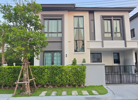 รูปภาพ SK014/ ให้เช่า Grande Pleno สุขุมวิท–บางนา บ้านแปลงมุม 4 ห้องนอน พร้อมสวนใหญ่ที่สุดในโครงการ |