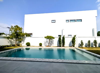 บ้านเดี่ยว บางละมุง ชลบุรี : Luxury 5 bedroom Pool Villa for Sale in East Pattaya