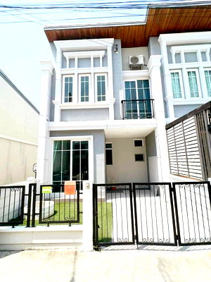 เช่าทาวน์โฮม กรุงเทพมหานคร : ให้เช่า ทาวน์โฮม โกลเด้นทาวน์ 3 บางนา–สวนหลวง 3 นอน หลังมุม เฟอร์ครบ พร้อมอยู่