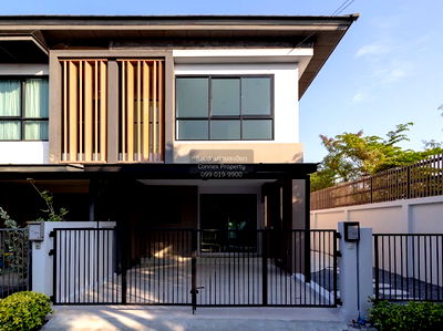 ขายทาวน์โฮม : ขายทาวน์เฮ้าส์/ทาวน์โฮม  พรีเมี่ยม ไทม์โฮม สวนหลวง ร.9 MRT-สวนหลวง ร.9 (สายสีเหลือง) หนองบอน เขต ประเวศ กรุงเทพ CX-143573 ✅ ทักไลน์ @connexproperty ตอบทันที ทีมงานมืออาชีพ ✅