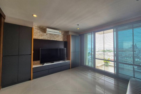 Sale  ! nice view, corner room, Rare item! Code C20260200008..The Empire Place, 2 bed, 2 bath, high floor, furnished, Special Deal!