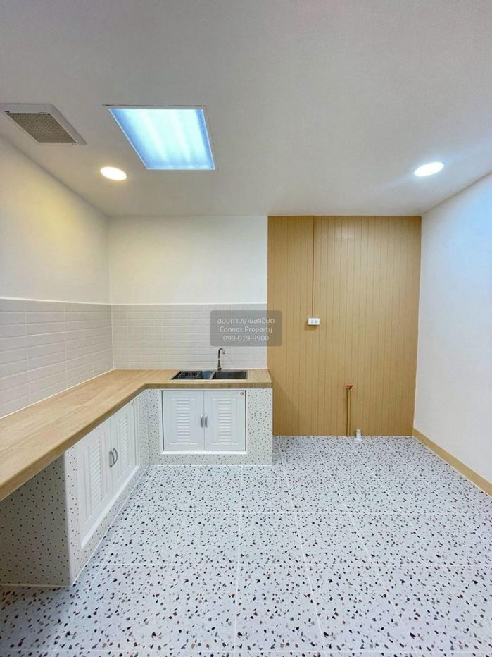 รูป ขายทาวน์เฮ้าส์/ทาวน์โฮม  บัวทองธานี เฟส 18 ห้องมุม รีโนเวทใหม่ บางบัวทอง บางบัวทอง นนทบุรี CX-129499 ✅ ทักไลน์ @connexproperty ตอบทันที ทีมงานมืออาชีพ ✅ - รูปที่ 6/12