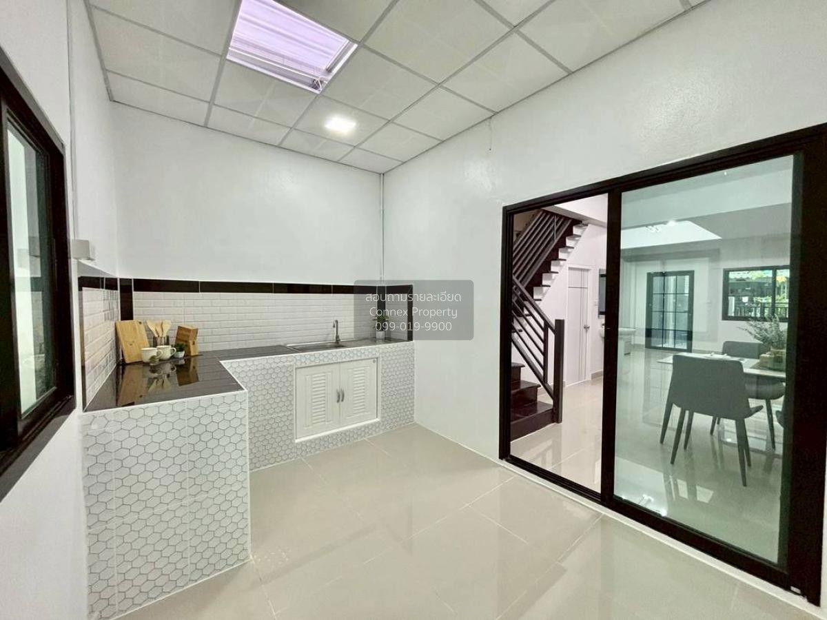 รูป ขายทาวน์เฮ้าส์/ทาวน์โฮม บัวทองธานี รีโนเวทใหม่ บางบัวทอง บางบัวทอง นนทบุรี CX-129372 ✅ ทักไลน์ @connexproperty ตอบทันที ทีมงานมืออาชีพ ✅ - รูปที่ 11/12