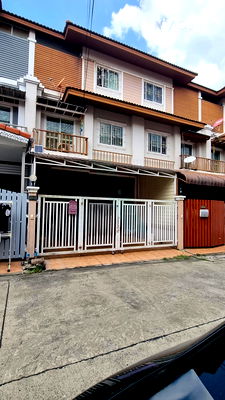 ทาวน์โฮม ชลบุรี : 📌 ขายทาวน์เฮาส์ โครงการ หมู่บ้านกรีนปาร์ค 3 ชั้น 3 ห้องนอน 3 ห้องน้ำ